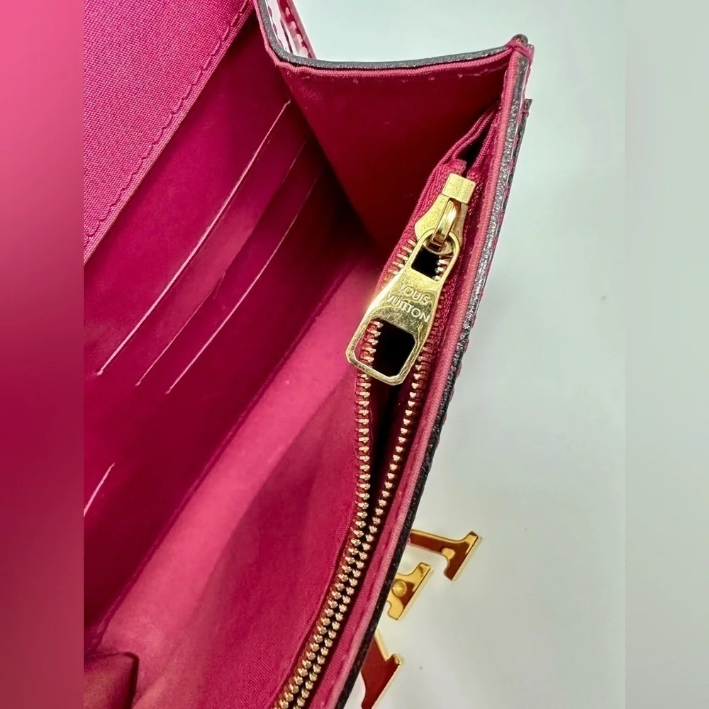 louis vuitton louise clutch patent in pink